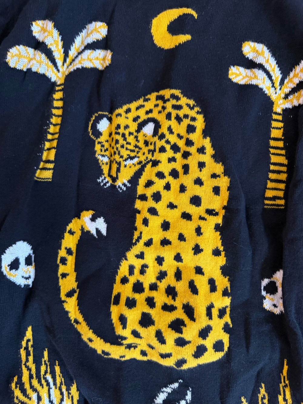 Black & Yellow Leopard Skulls jacquard vintage Sweater - Picture 2 of 4